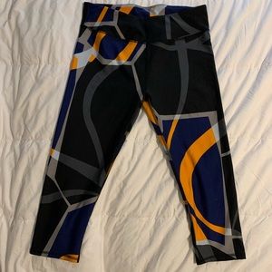 Fabletics capri leggings